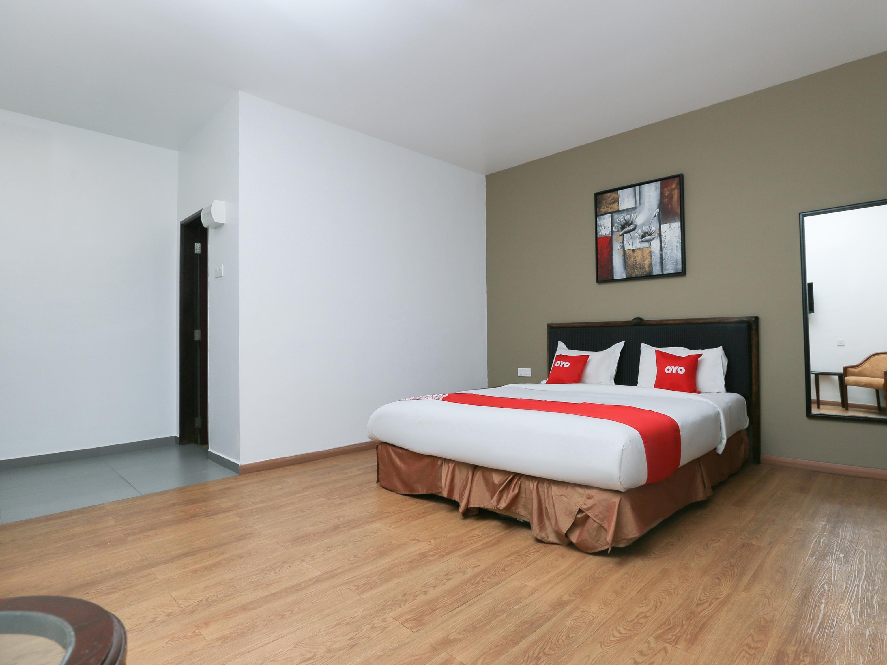 Oyo 89915 East Mount Hotel Kukup Εξωτερικό φωτογραφία