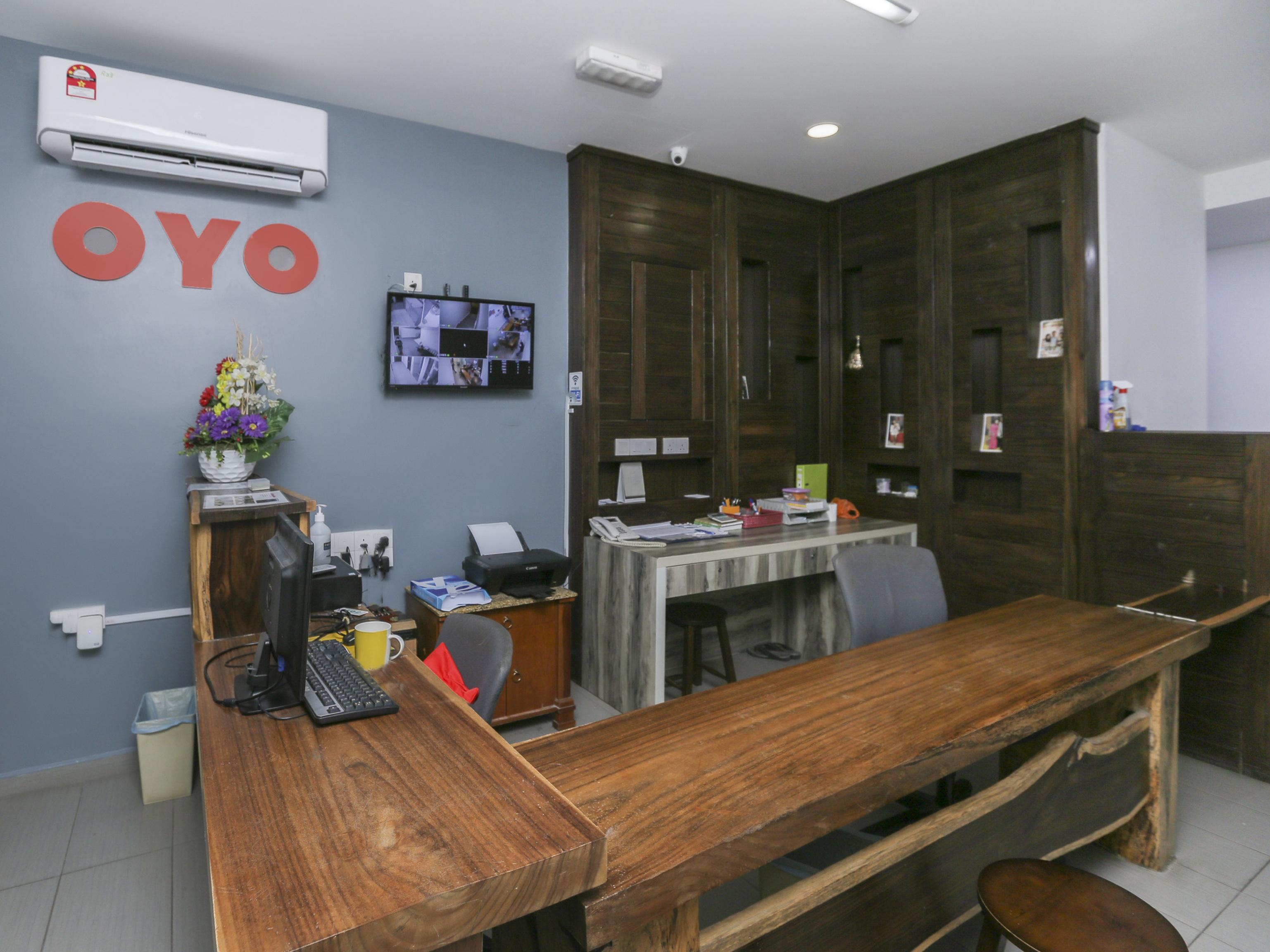 Oyo 89915 East Mount Hotel Kukup Εξωτερικό φωτογραφία