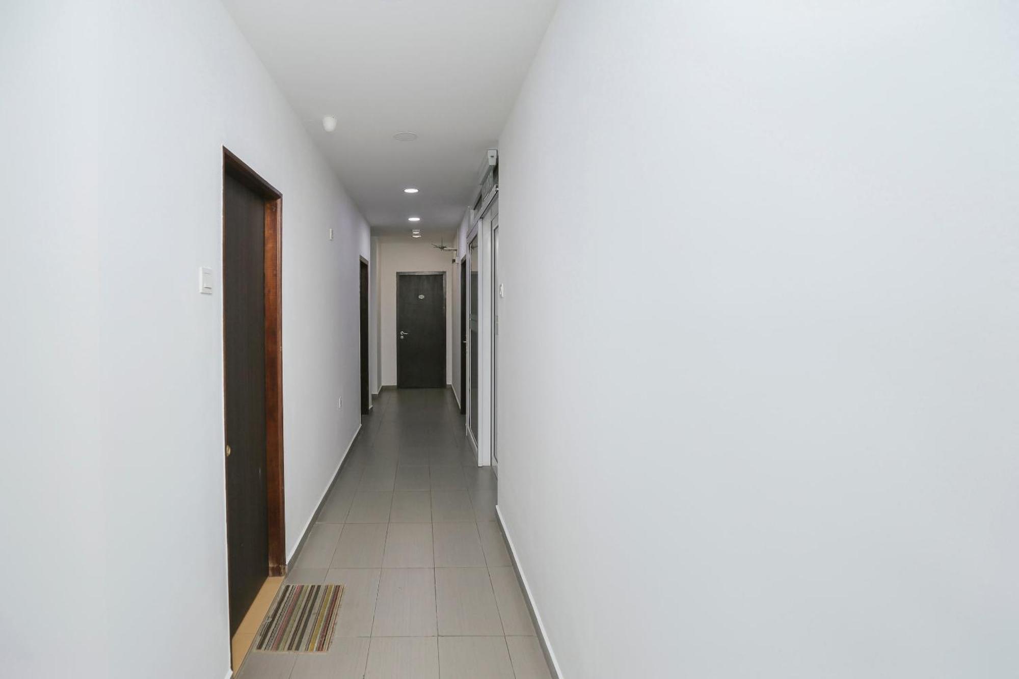 Oyo 89915 East Mount Hotel Kukup Εξωτερικό φωτογραφία