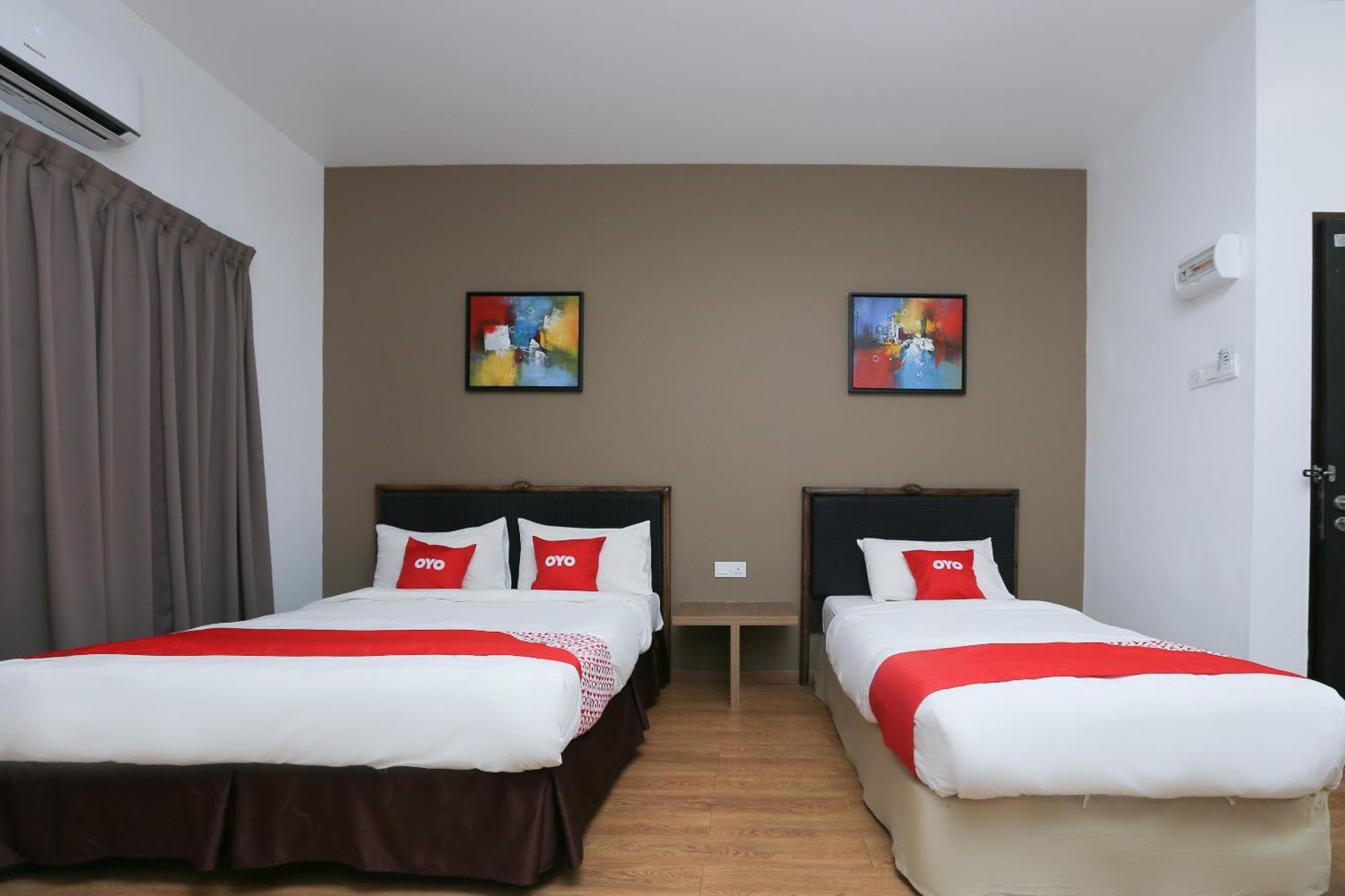 Oyo 89915 East Mount Hotel Kukup Εξωτερικό φωτογραφία