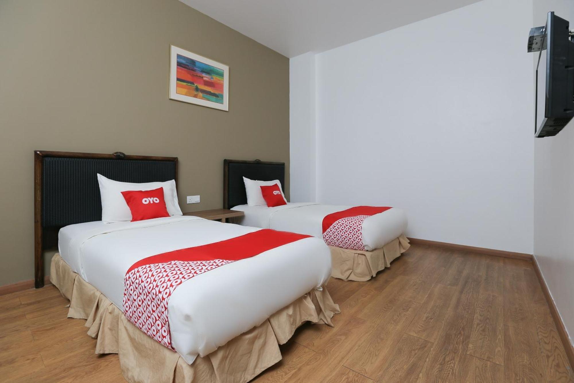 Oyo 89915 East Mount Hotel Kukup Εξωτερικό φωτογραφία