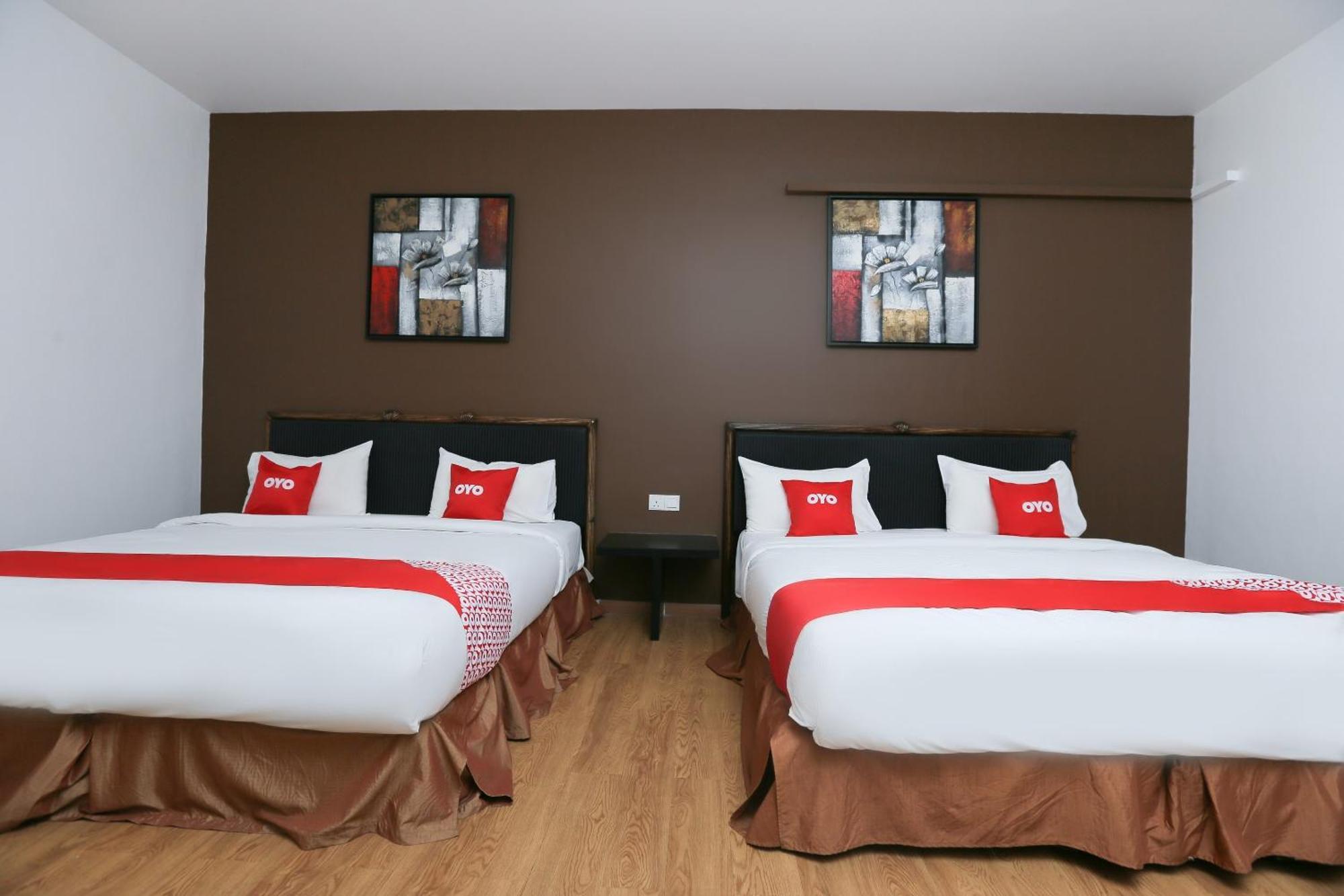 Oyo 89915 East Mount Hotel Kukup Εξωτερικό φωτογραφία